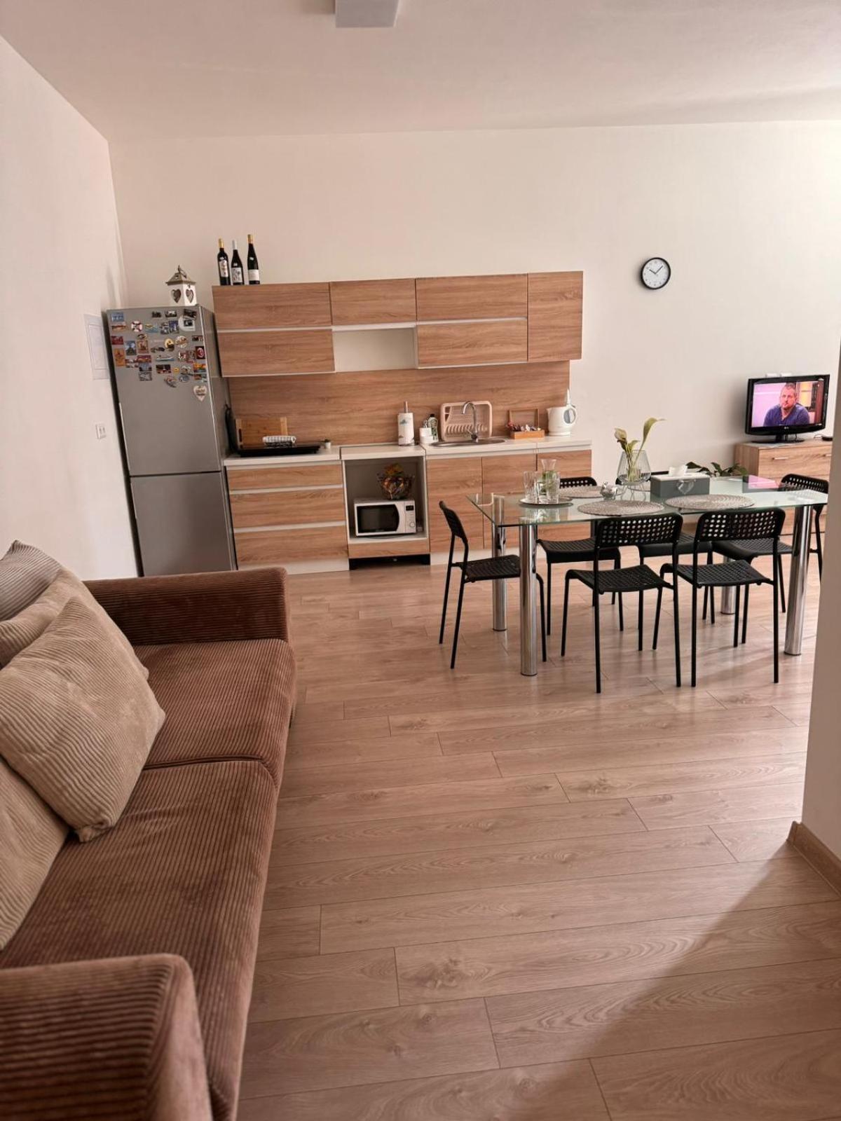 Apartman Ruza Ruzomberok Exterior photo
